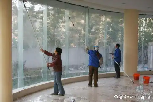 济南擦玻璃，济南春节保洁擦玻璃多少钱